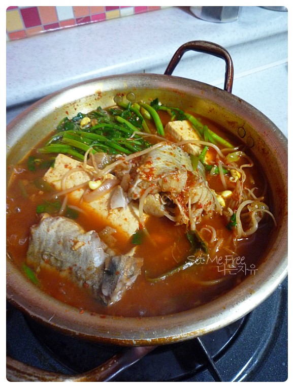 유명생선찌개 이미지