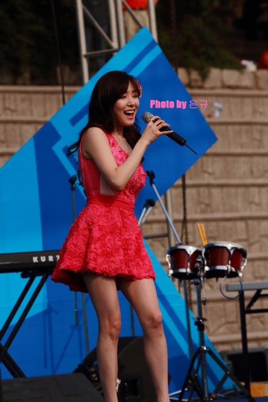 [PIC][25-05-2013]TaeTiSeo biểu diễn tại "Kyungbok Alumni Festival" ở trường THPT Kyungbok vào chiều nay IMG_0964