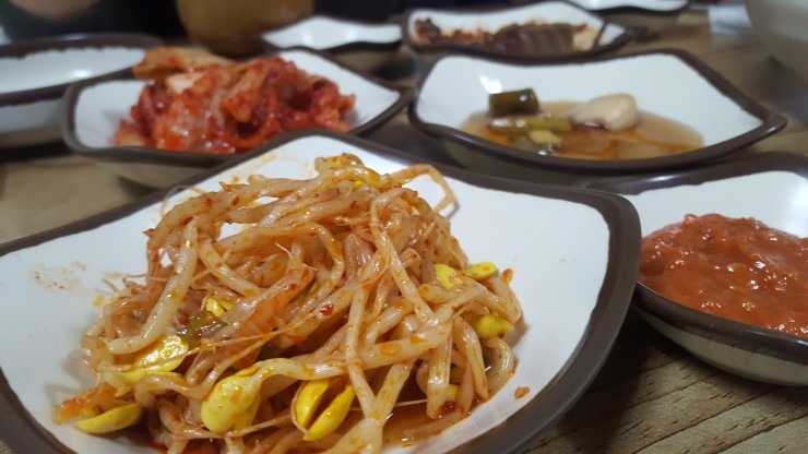 일능이버섯백숙 이미지